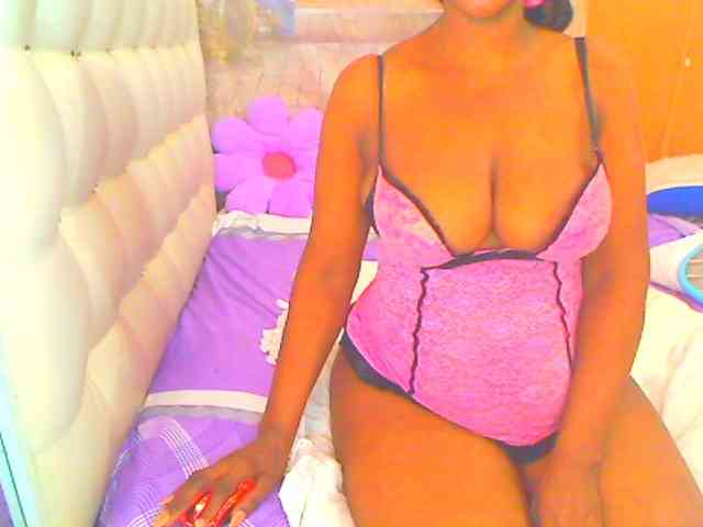 HOTLILLIE webcam