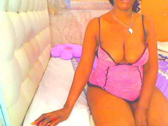 HOTLILLIE webcam
