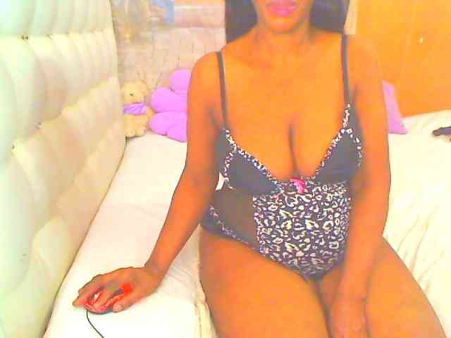 HOTLILLIE's webcam live show