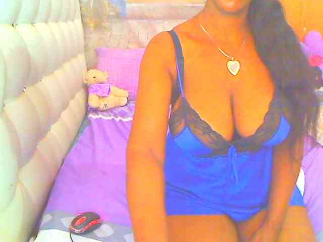 HOTLILLIE webcam