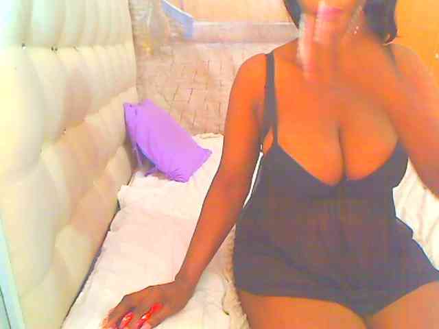 HOTLILLIE webcam