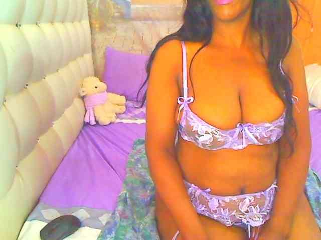 HOTLILLIE webcam