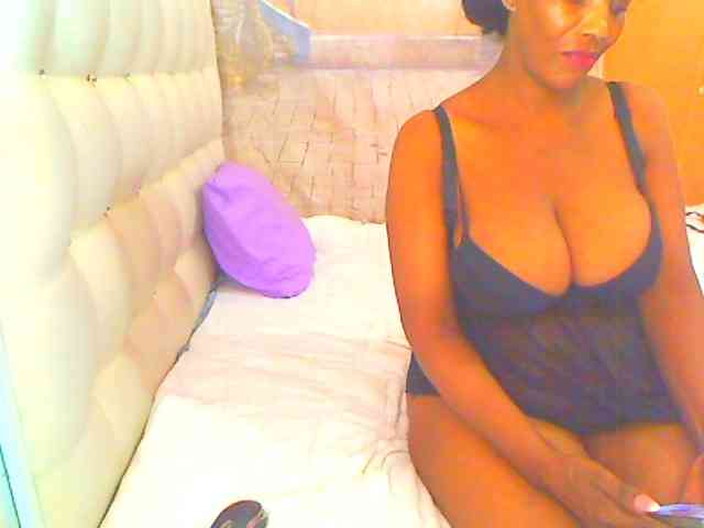 HOTLILLIE webcam