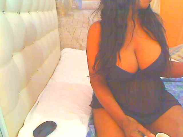 HOTLILLIE webcam