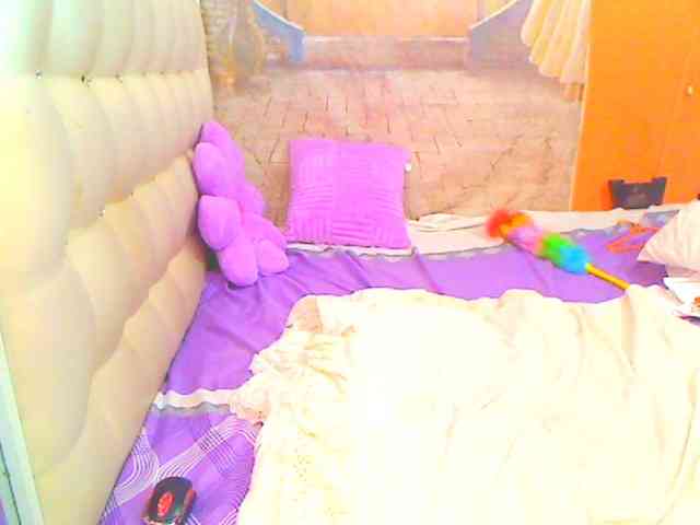 HOTLILLIE webcam