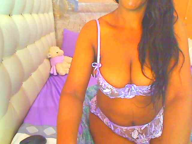 HOTLILLIE webcam