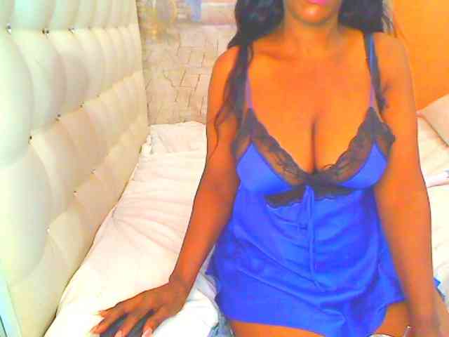 HOTLILLIE webcam