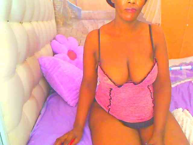 HOTLILLIE webcam
