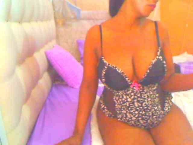 HOTLILLIE webcam