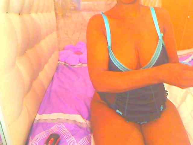 HOTLILLIE webcam