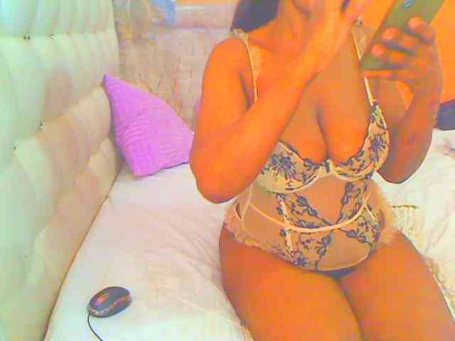 HOTLILLIE webcam