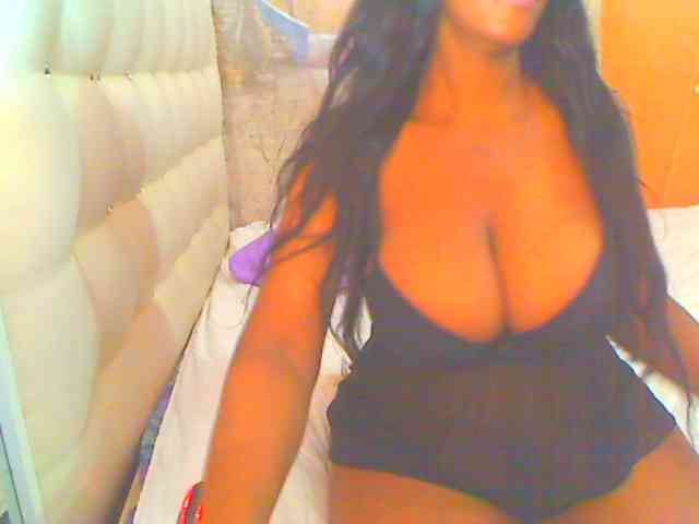 HOTLILLIE webcam