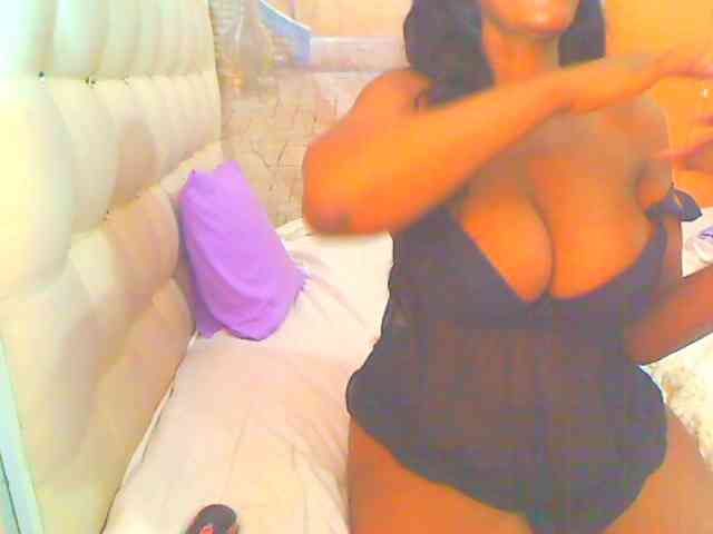 HOTLILLIE webcam