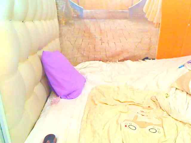 HOTLILLIE webcam