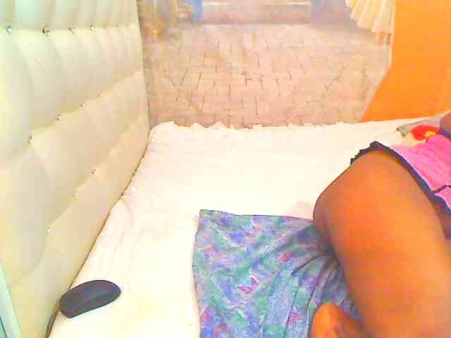 HOTLILLIE webcam