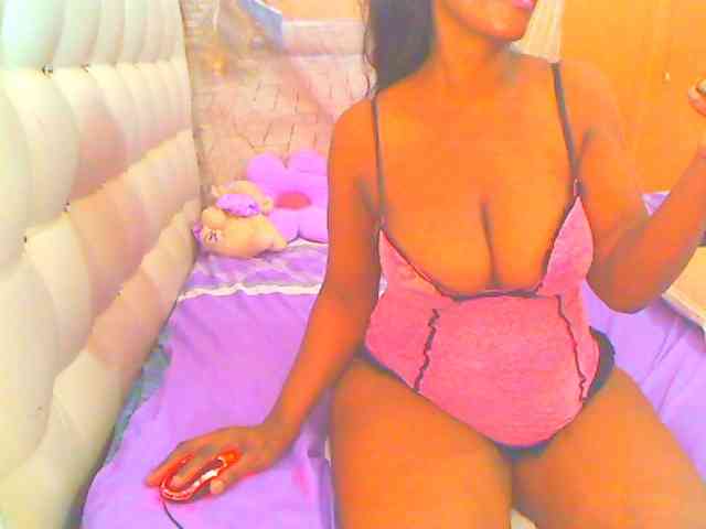 HOTLILLIE webcam