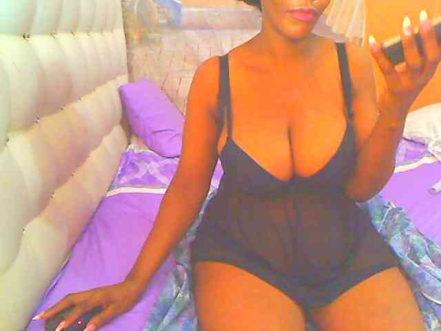 HOTLILLIE webcam
