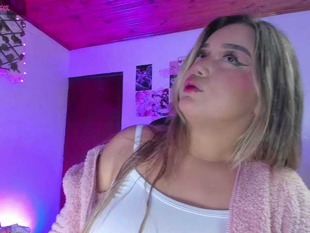 Pucca0 live cam on BongaCams