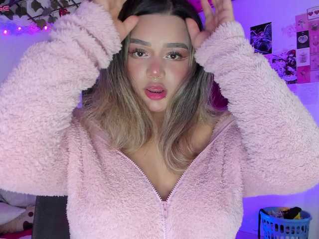 Pucca0 live cam on BongaCams