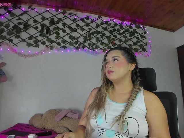 Pucca0 live cam on BongaCams
