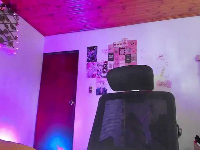 Pucca0 live cam on BongaCams