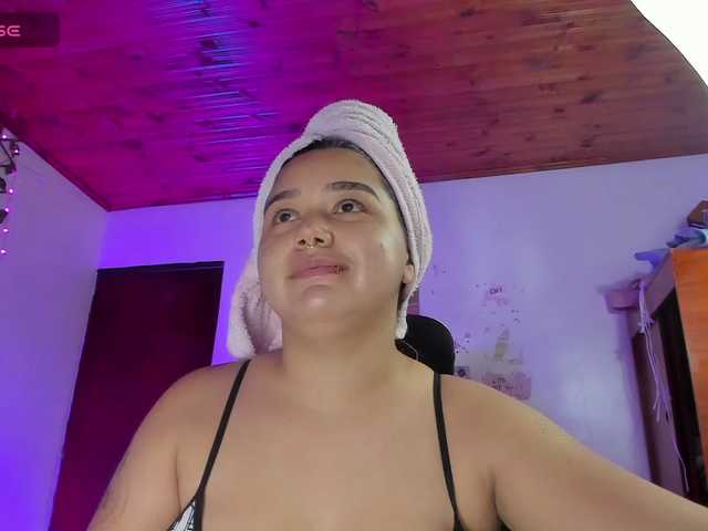 Pucca0 live cam on BongaCams
