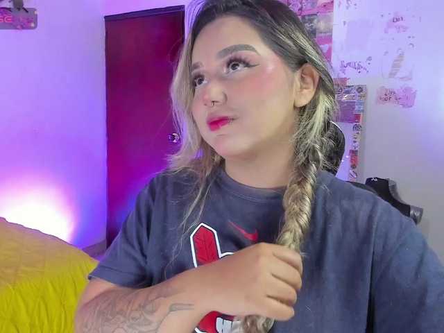 Pucca0 live cam on BongaCams