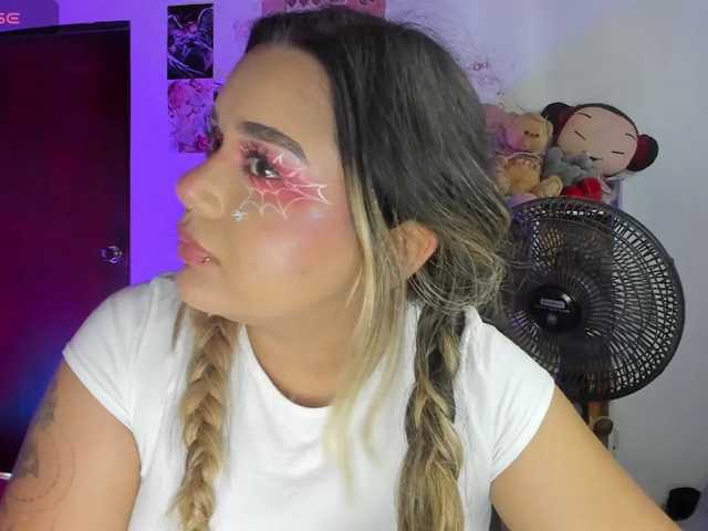 Pucca0 live cam on BongaCams