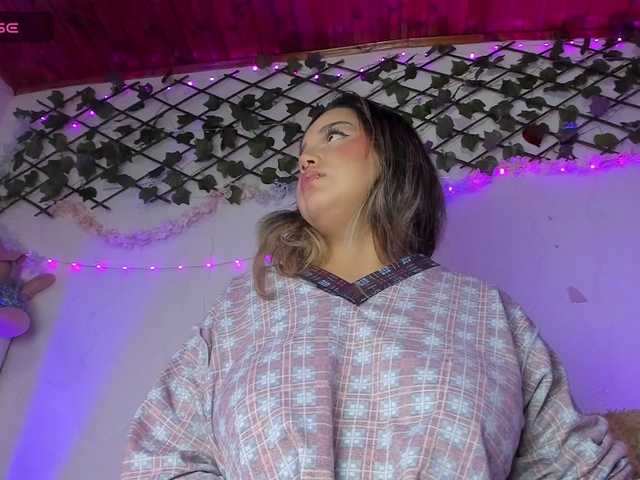 Pucca0 live cam on BongaCams