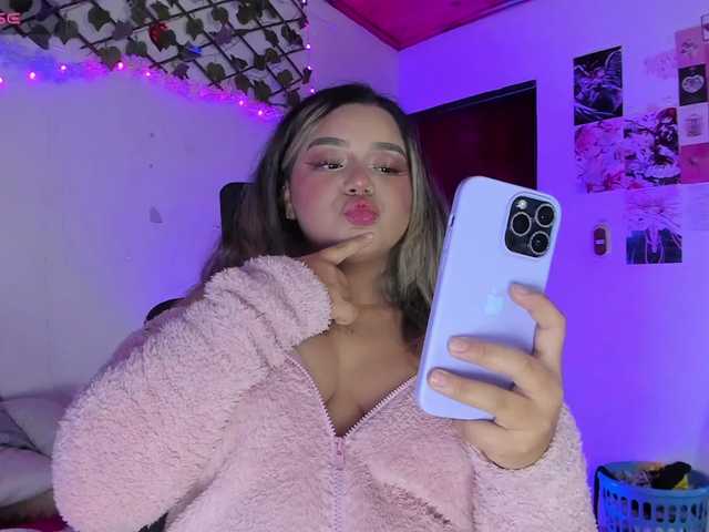 Pucca0 live cam on BongaCams