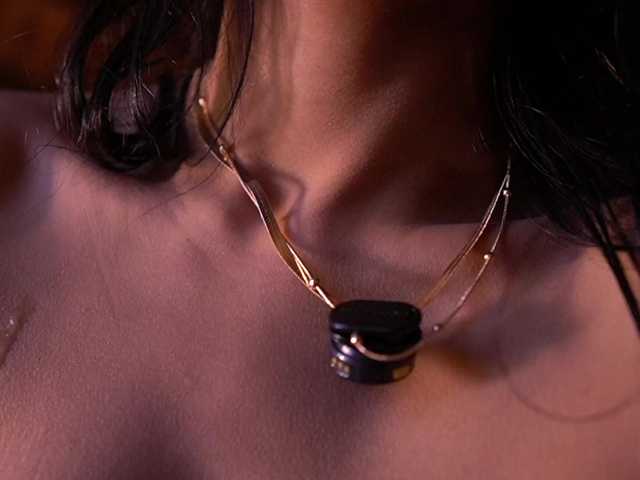 IzzyWild live cam on BongaCams