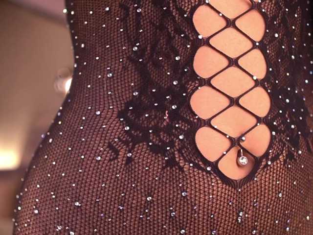 IzzyWild's BongaCams show and profile