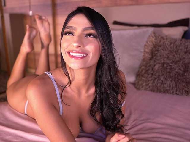 IzzyWild live cam on BongaCams