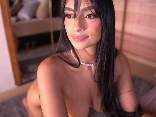 IzzyWild live cam on BongaCams