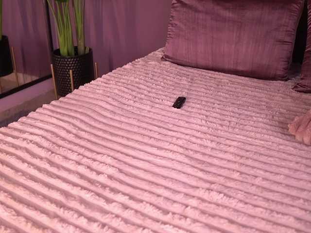 IzzyWild live cam on BongaCams
