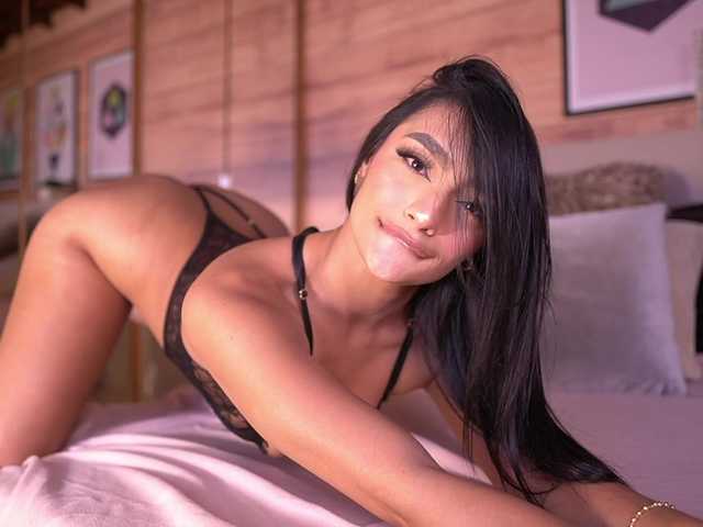 IzzyWild live cam on BongaCams