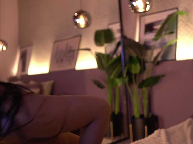 IzzyWild live cam on BongaCams