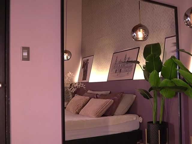 IzzyWild's BongaCams show and profile