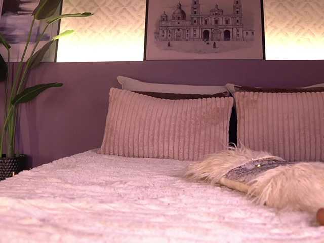 IzzyWild live cam on BongaCams
