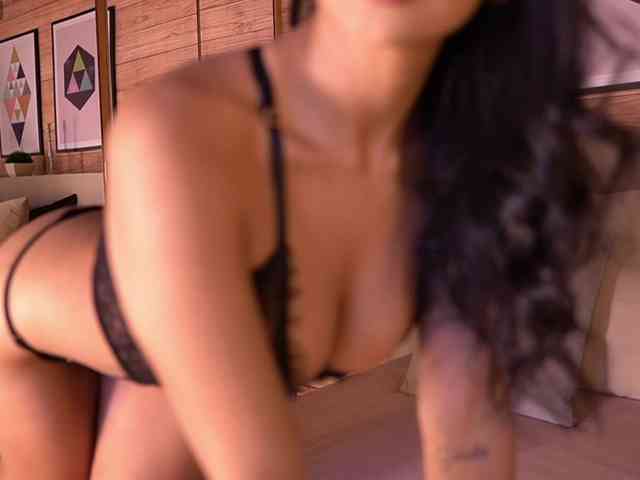 Model: IzzyWild