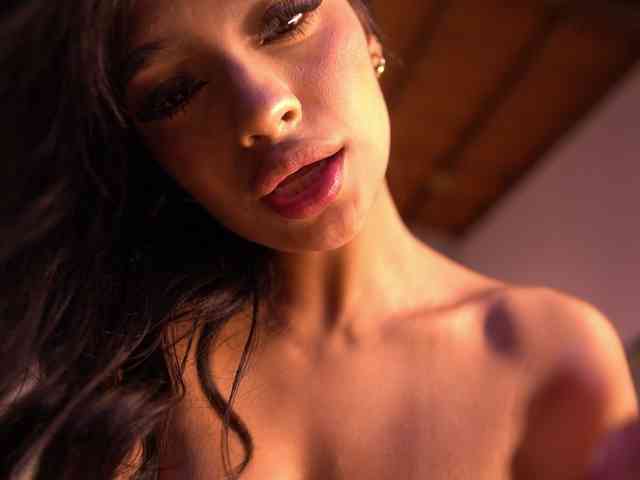 Model: IzzyWild