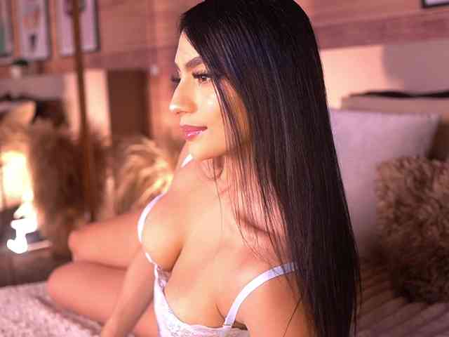 Model: IzzyWild