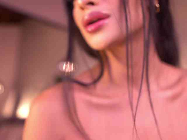 Model: IzzyWild