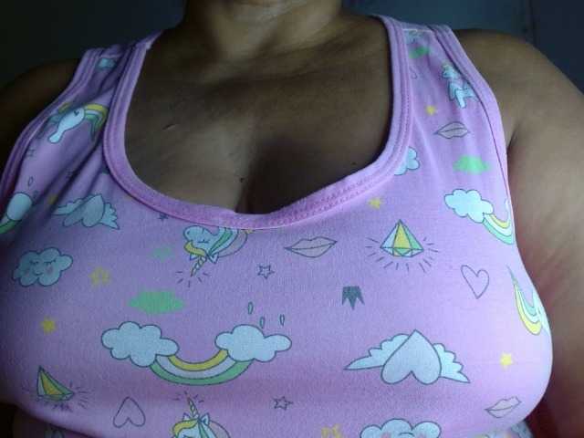 Morenitaplay live cam on BongaCams