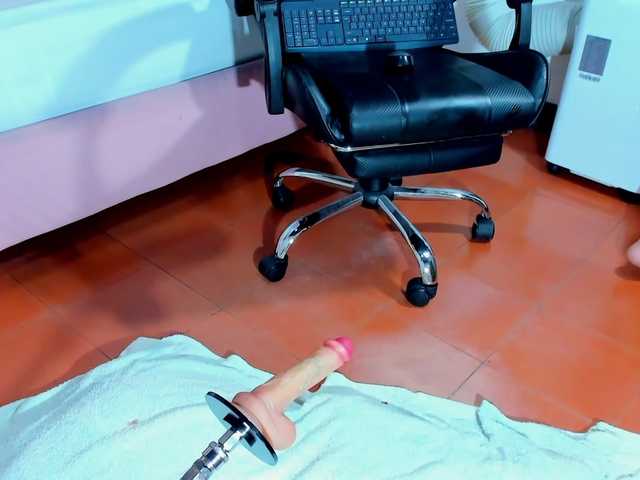 lissa-jhonson live cam on UnifiedCams