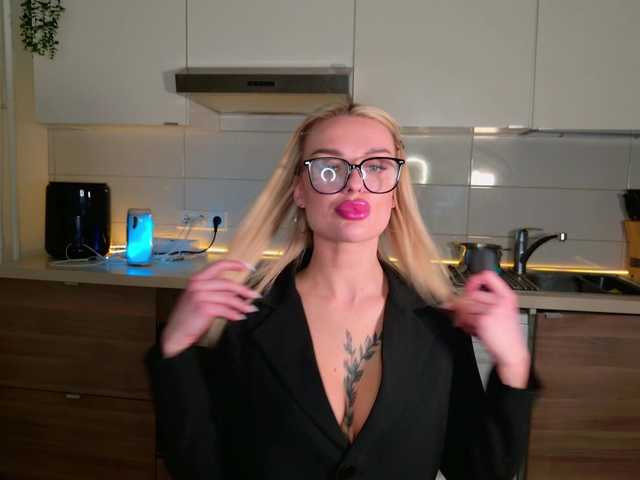 Tatachka1's BongaCams show and profile