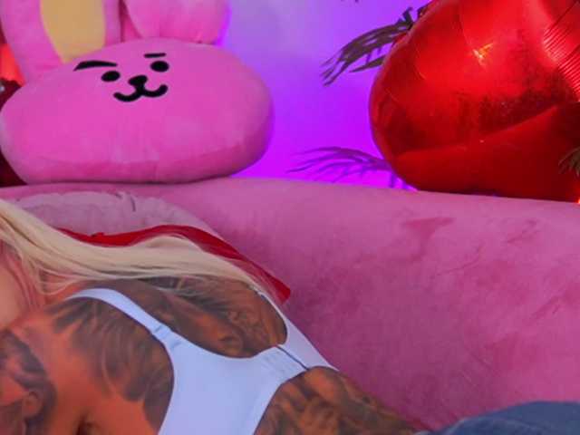TheFallingAngel live cam preview