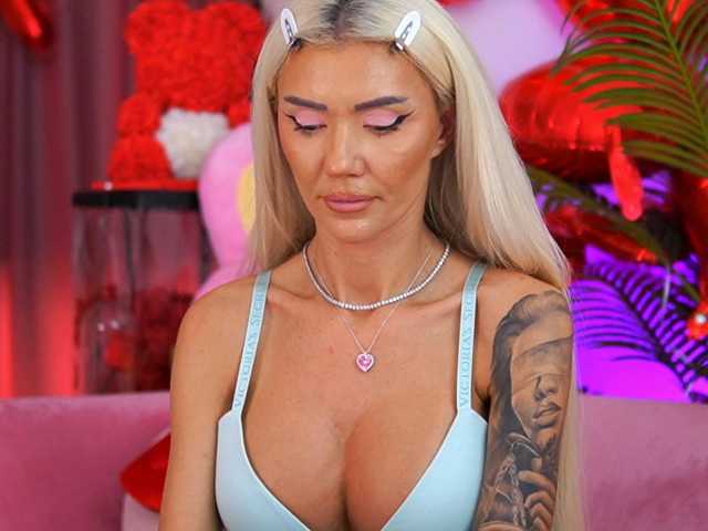 TheFallingAngel live cam preview