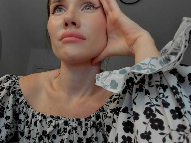 ZoiKissy live cam preview
