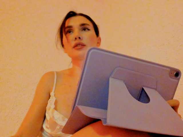 ZoiKissy live cam on BongaCams